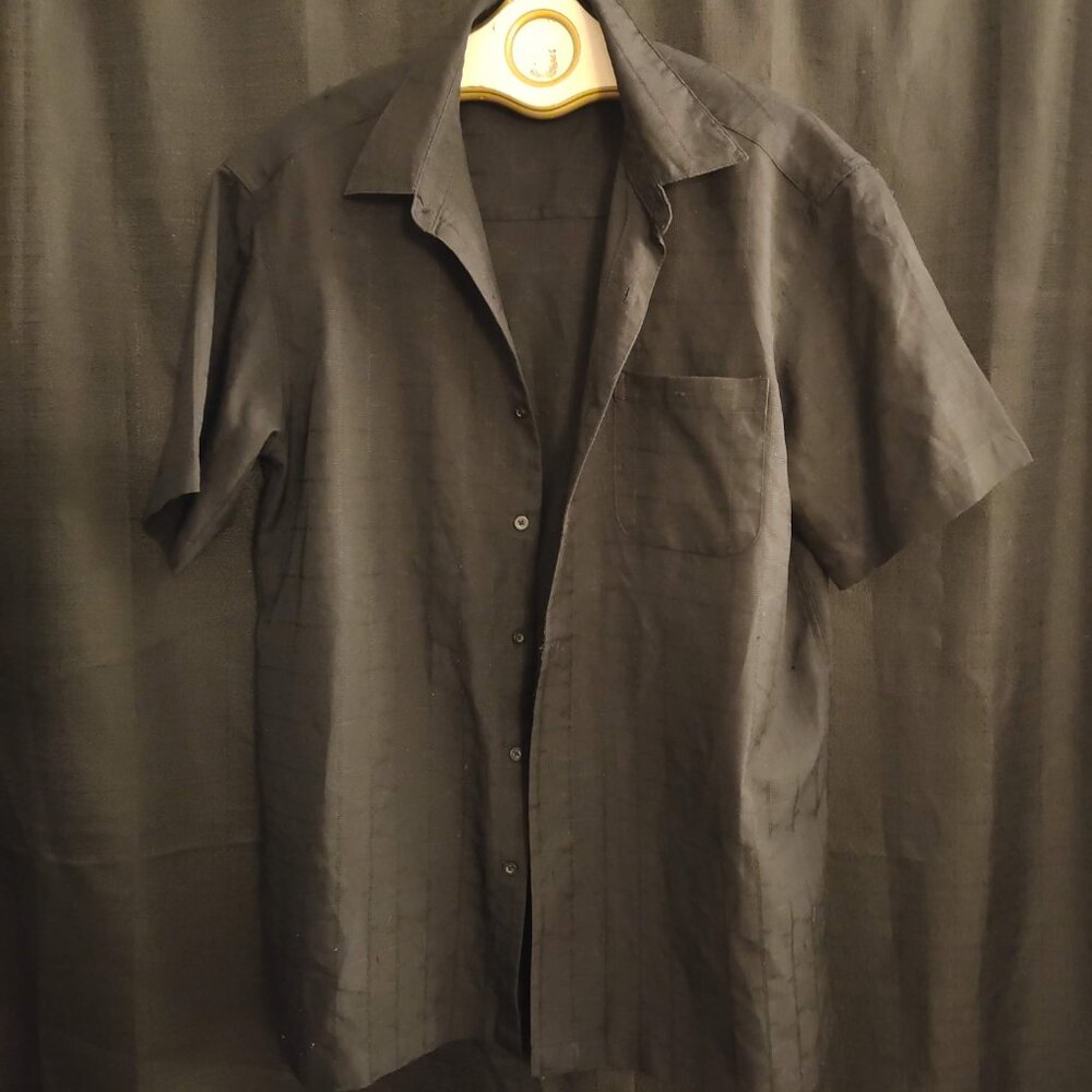 GEORGE: Men’s black short sleeve button-down dress shirt. Size L 42–44